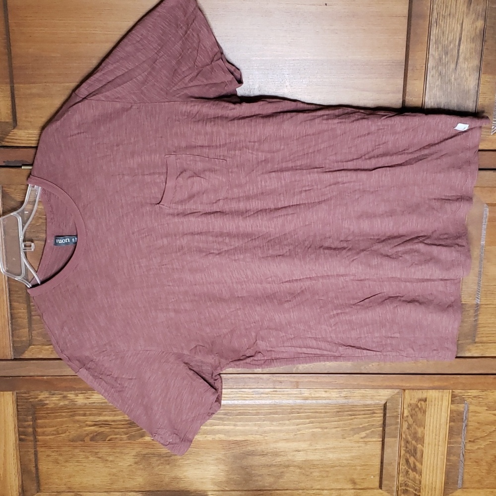 Vuori NWOT Men's Feather Pocket Tee Shirt